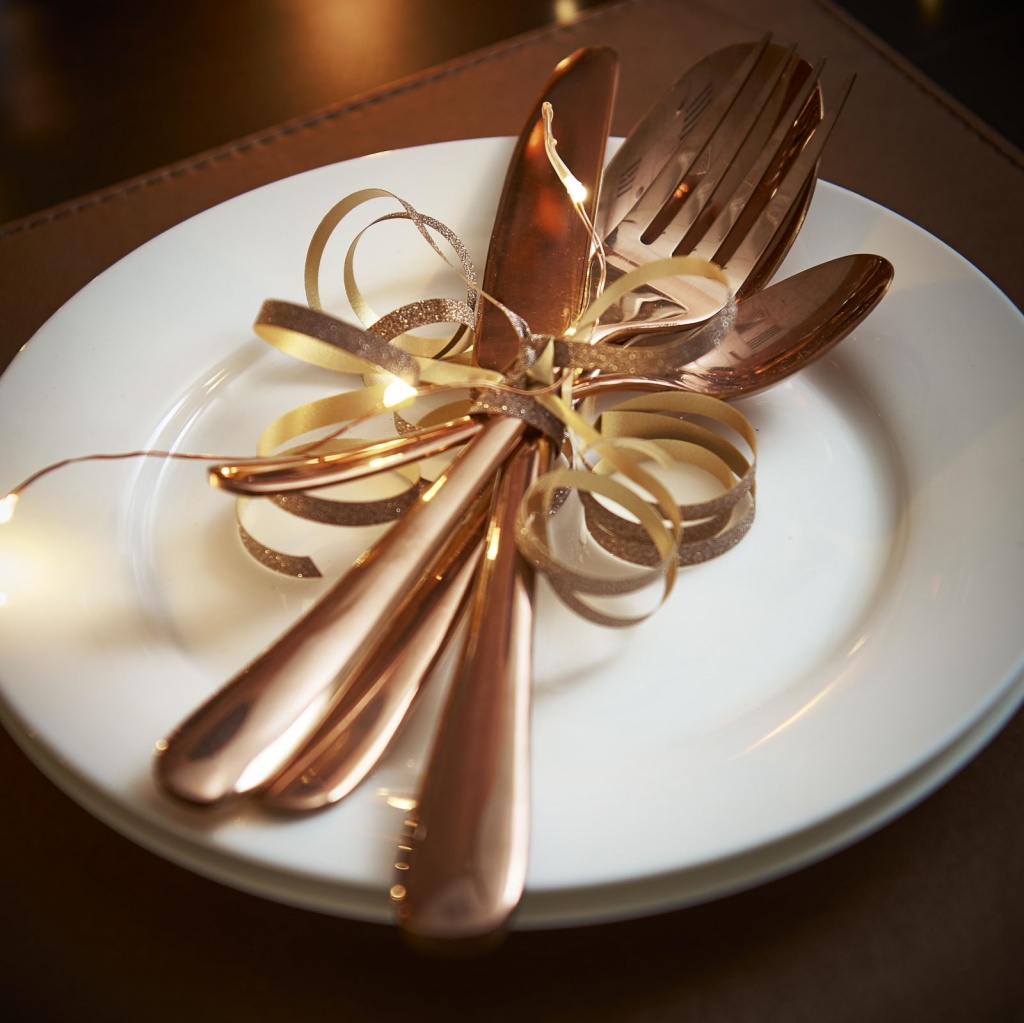 столовые приборы